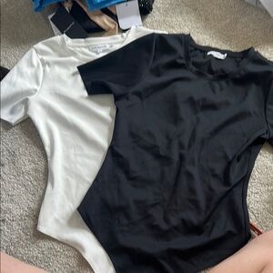 Good American Classic Sleek stretch size 3 Body suites - Black and White Set